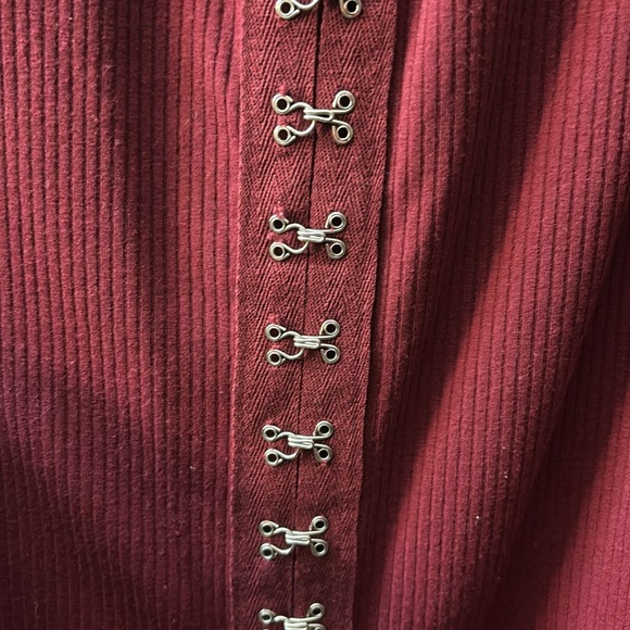 Sleeveless Maroon Dress - Picture 2 of 2